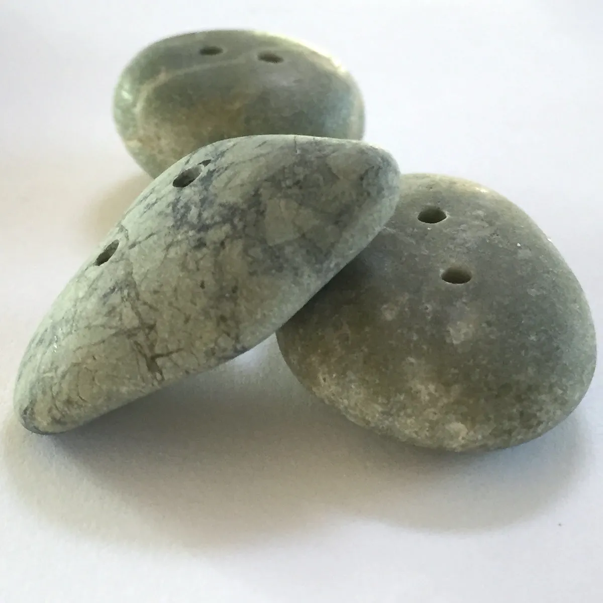 Beach Stone Buttons, 3 Large Green # BCH-52