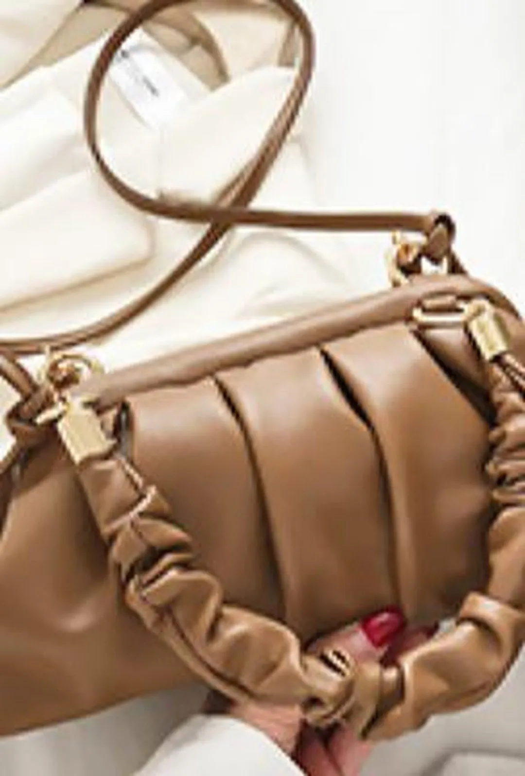 BECCA - HOBO RUCHED BAG