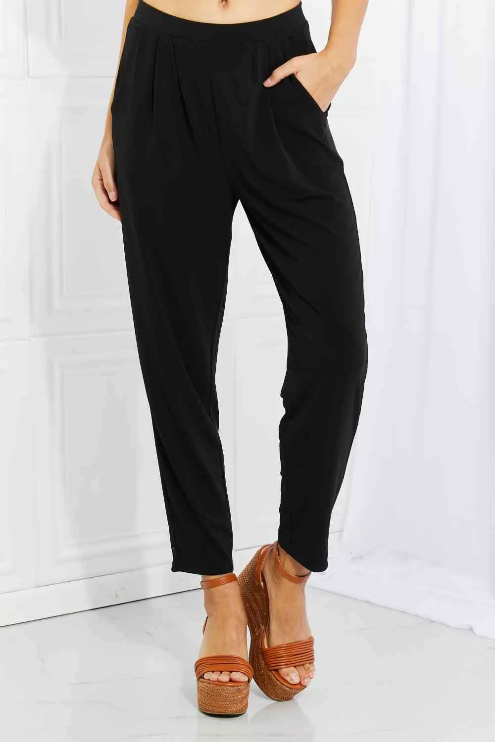 Black Pleated High Waist Pants with Side Pockets