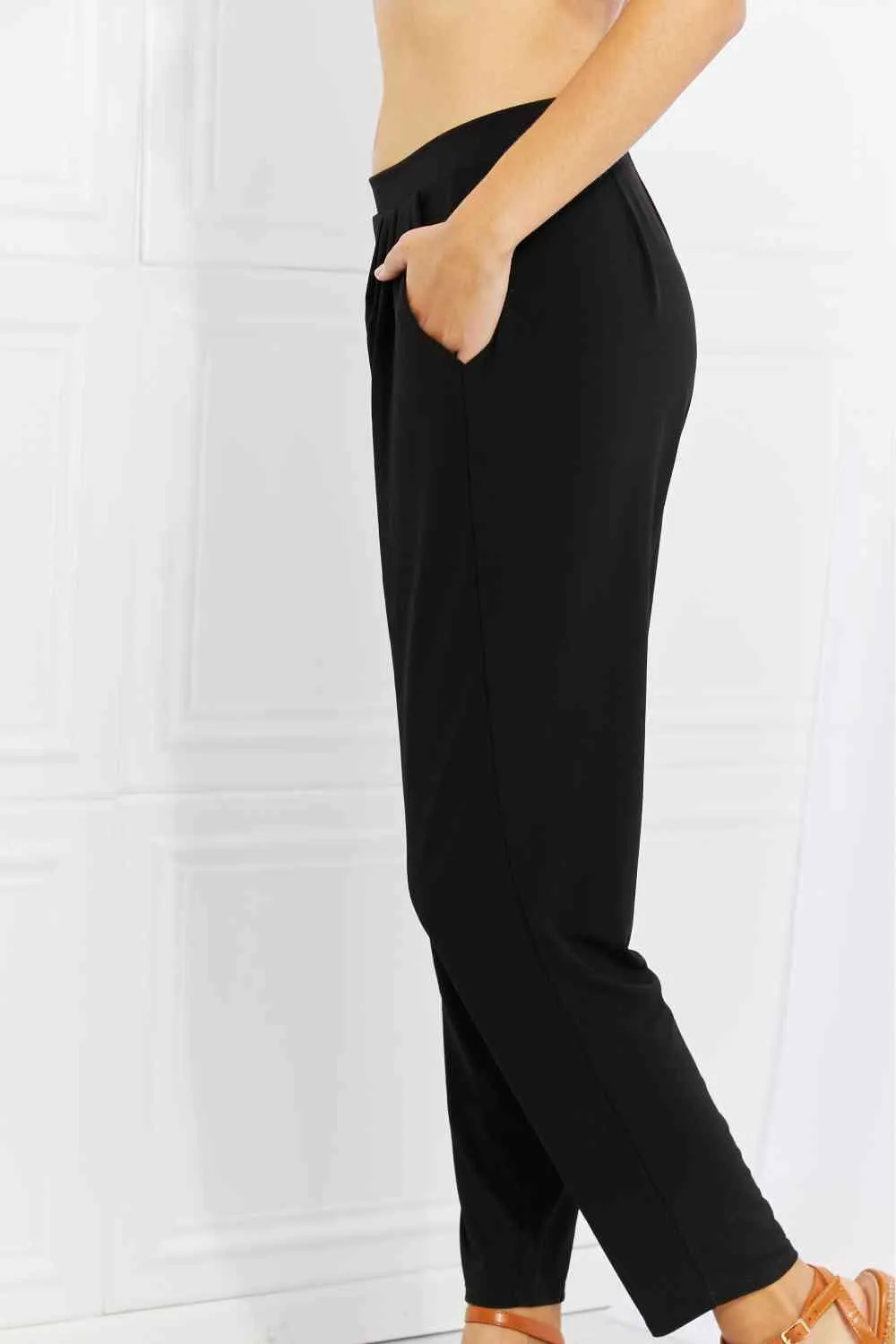 Black Pleated High Waist Pants with Side Pockets