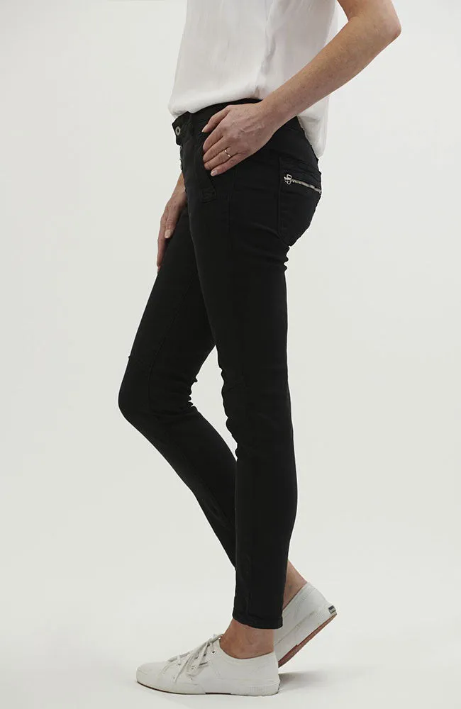 Button Jeans By Italian Star - Black