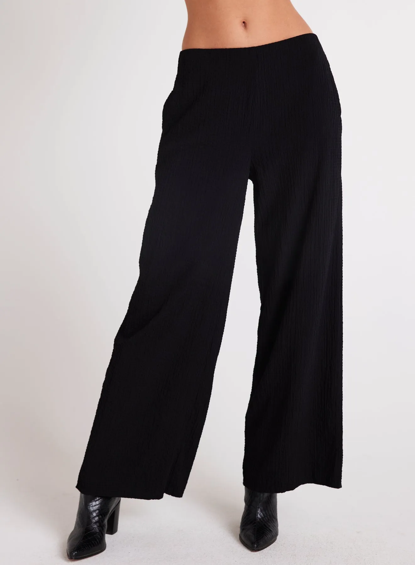 Clean Wide Leg Pant - Black