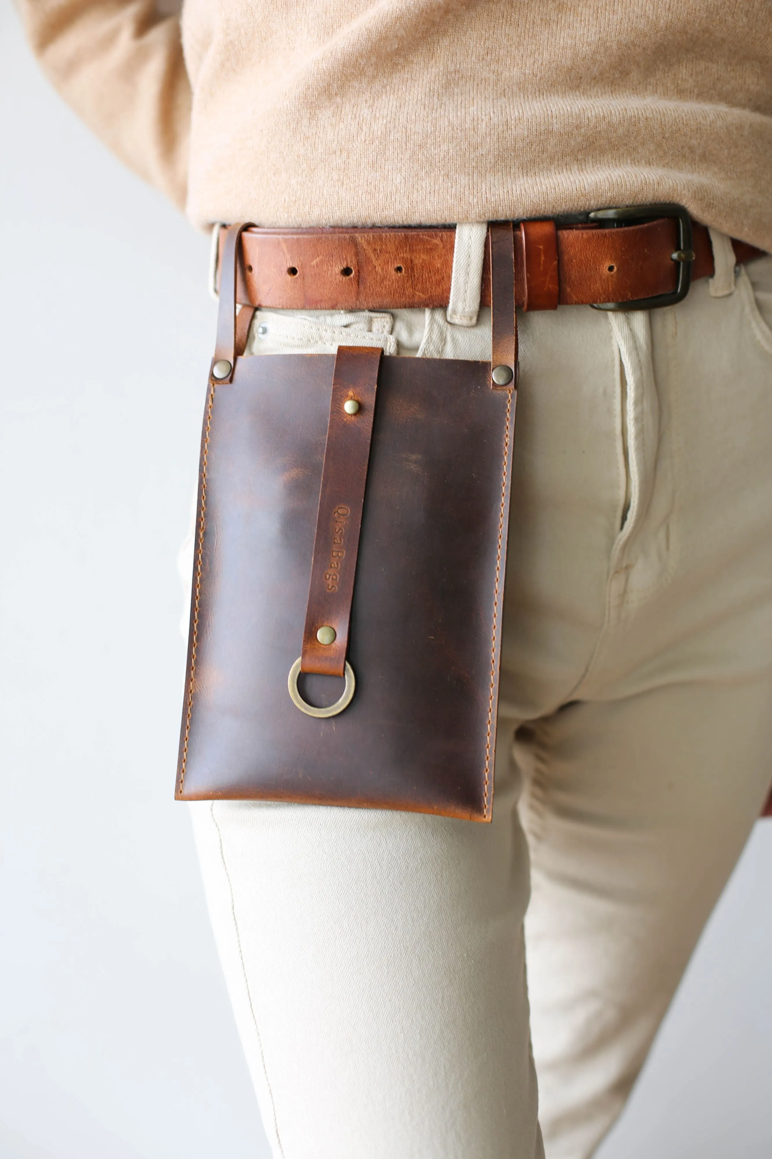 Hazelnut Brown Leather Phone Bag