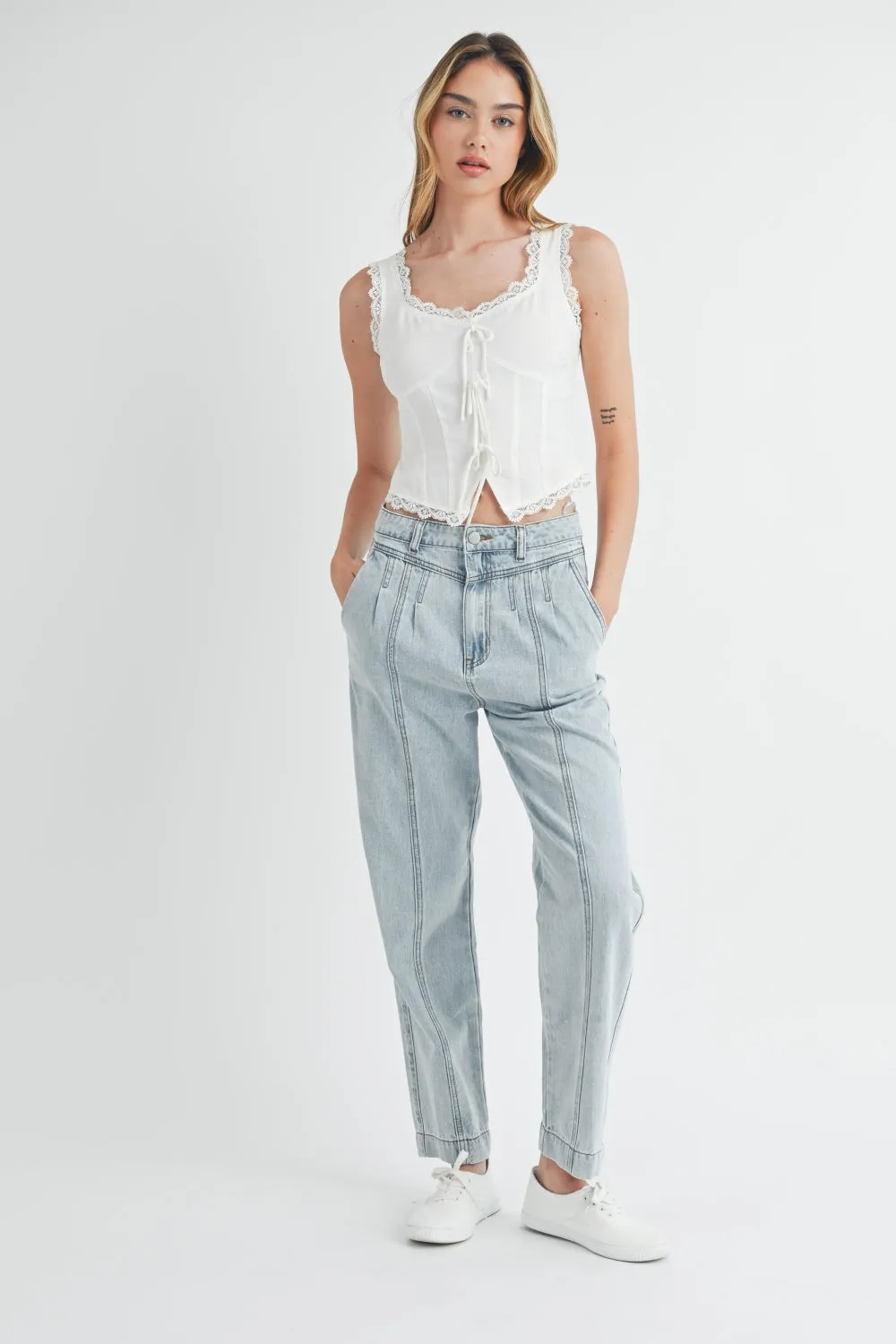 Marna Straight Jeans