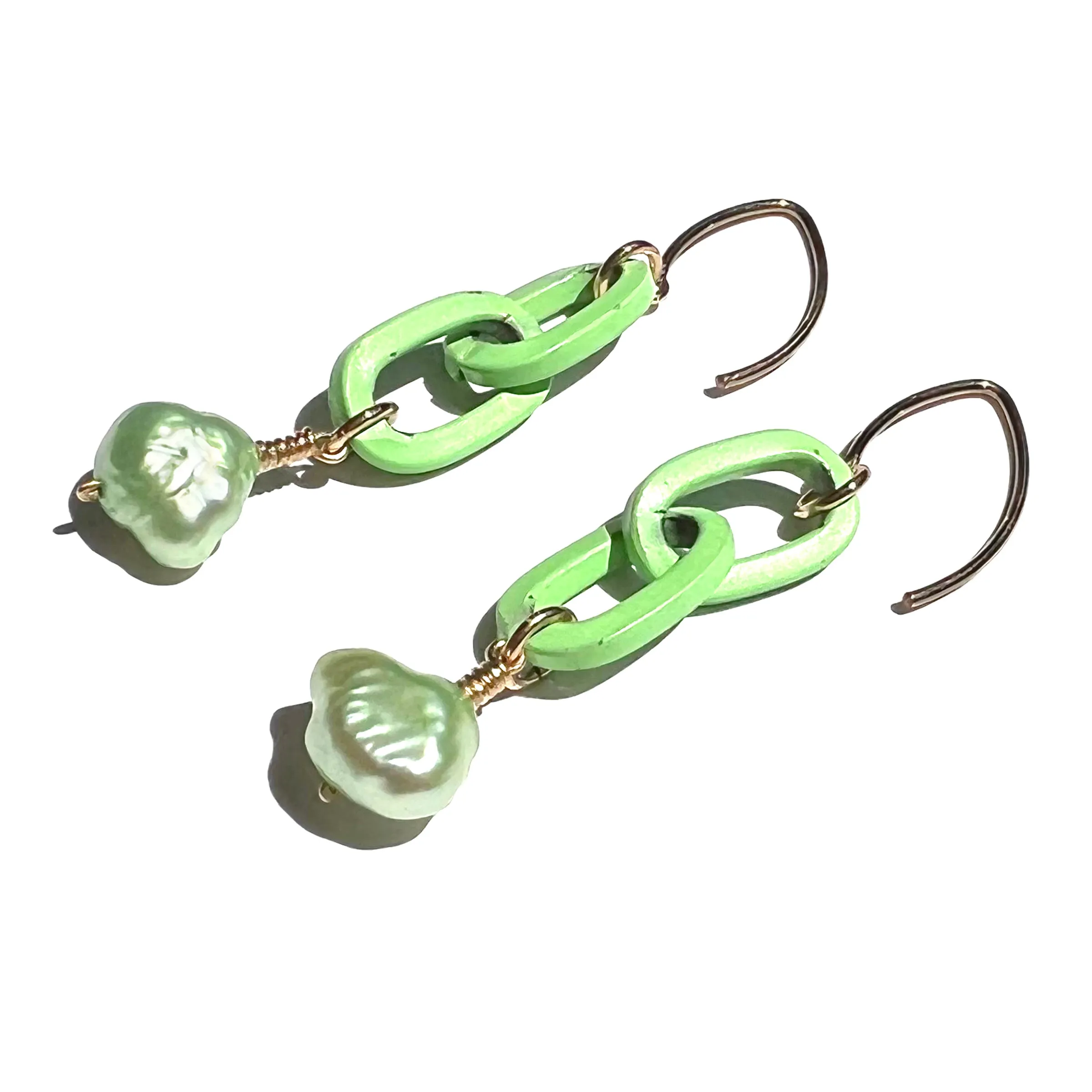 MPR x IMAGINARIUM: Green Chain Link   Pearl Earrings