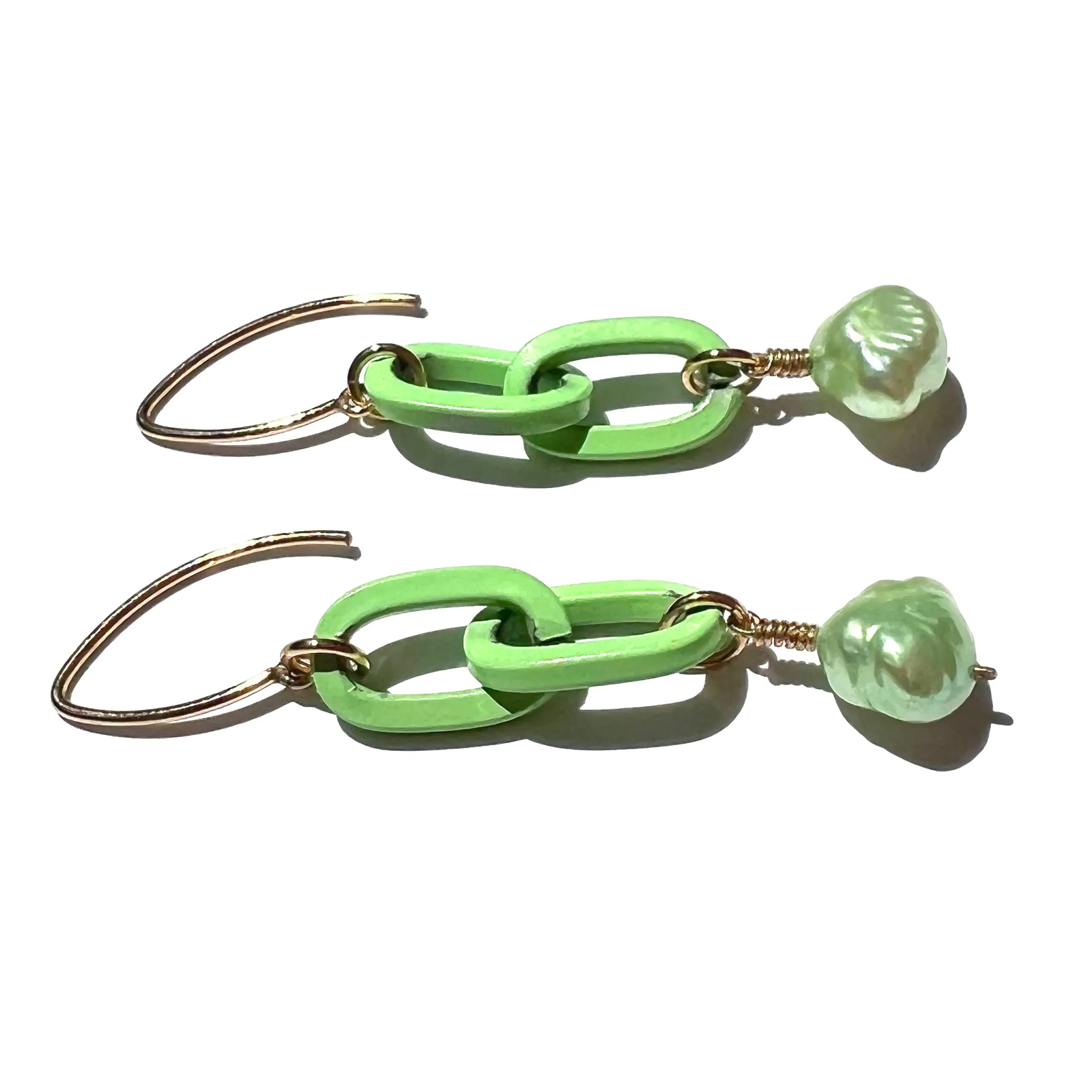 MPR x IMAGINARIUM: Green Chain Link   Pearl Earrings