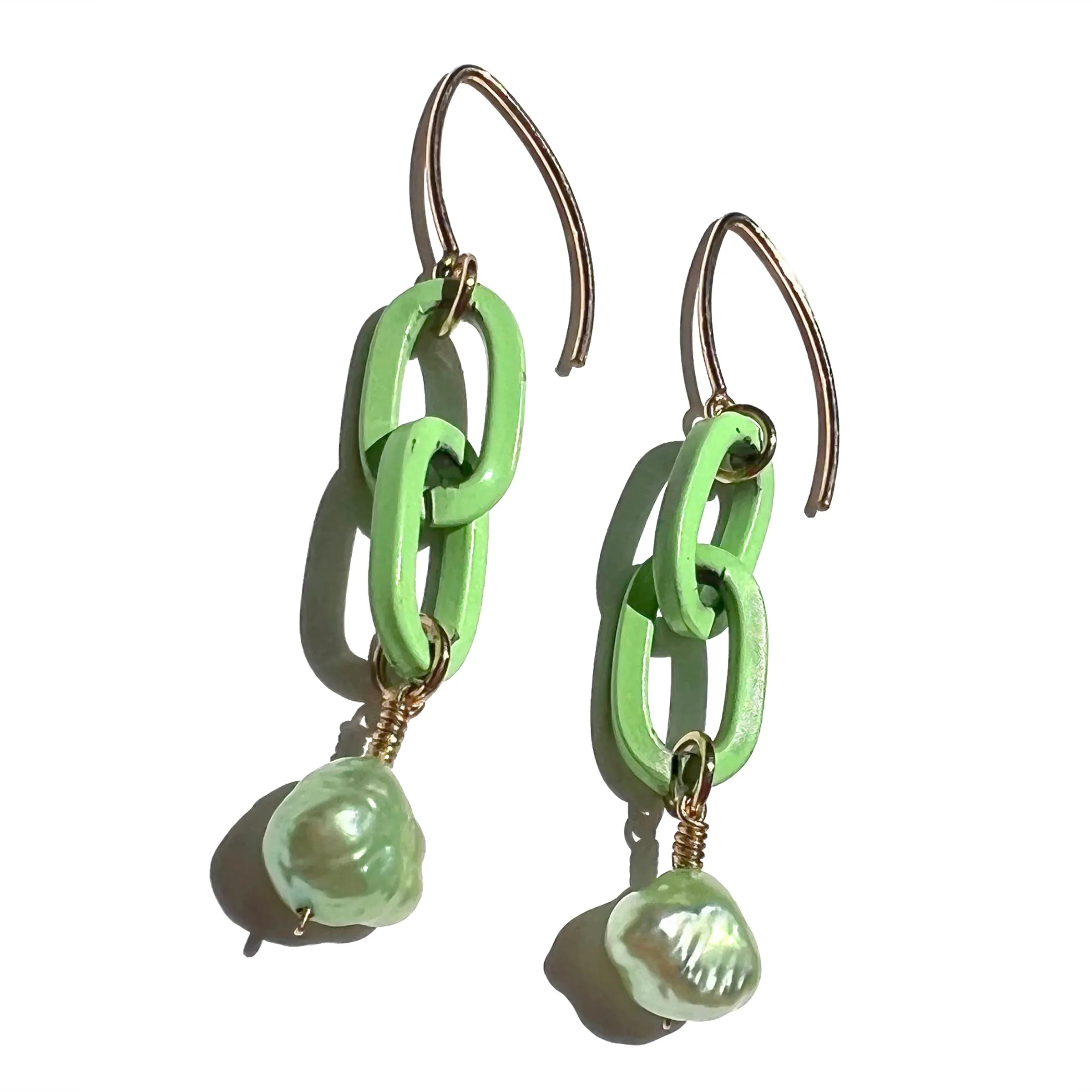 MPR x IMAGINARIUM: Green Chain Link   Pearl Earrings