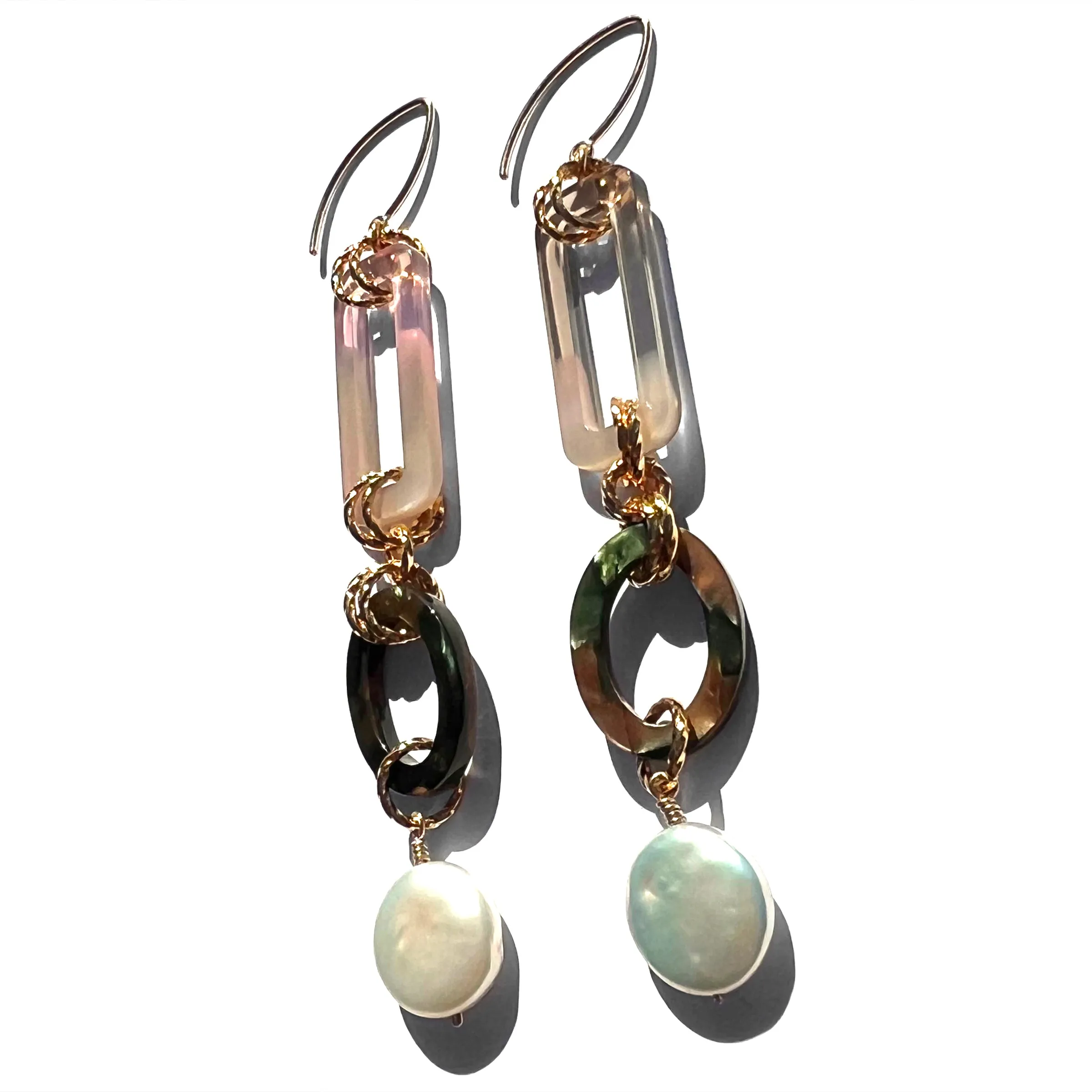 MPR x THE IMAGINARIUM: Pearl Button with Tortoise Drop Earrings