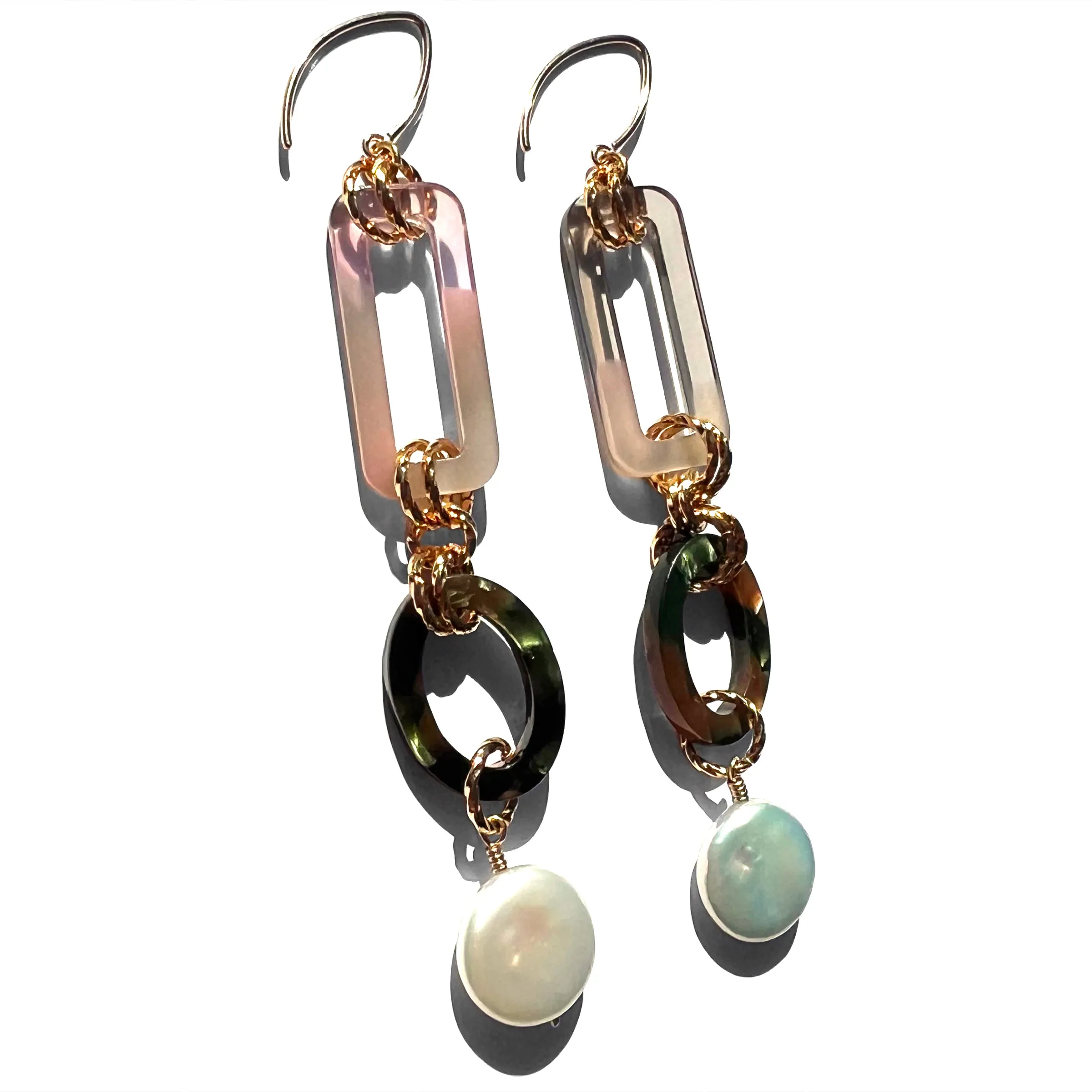 MPR x THE IMAGINARIUM: Pearl Button with Tortoise Drop Earrings