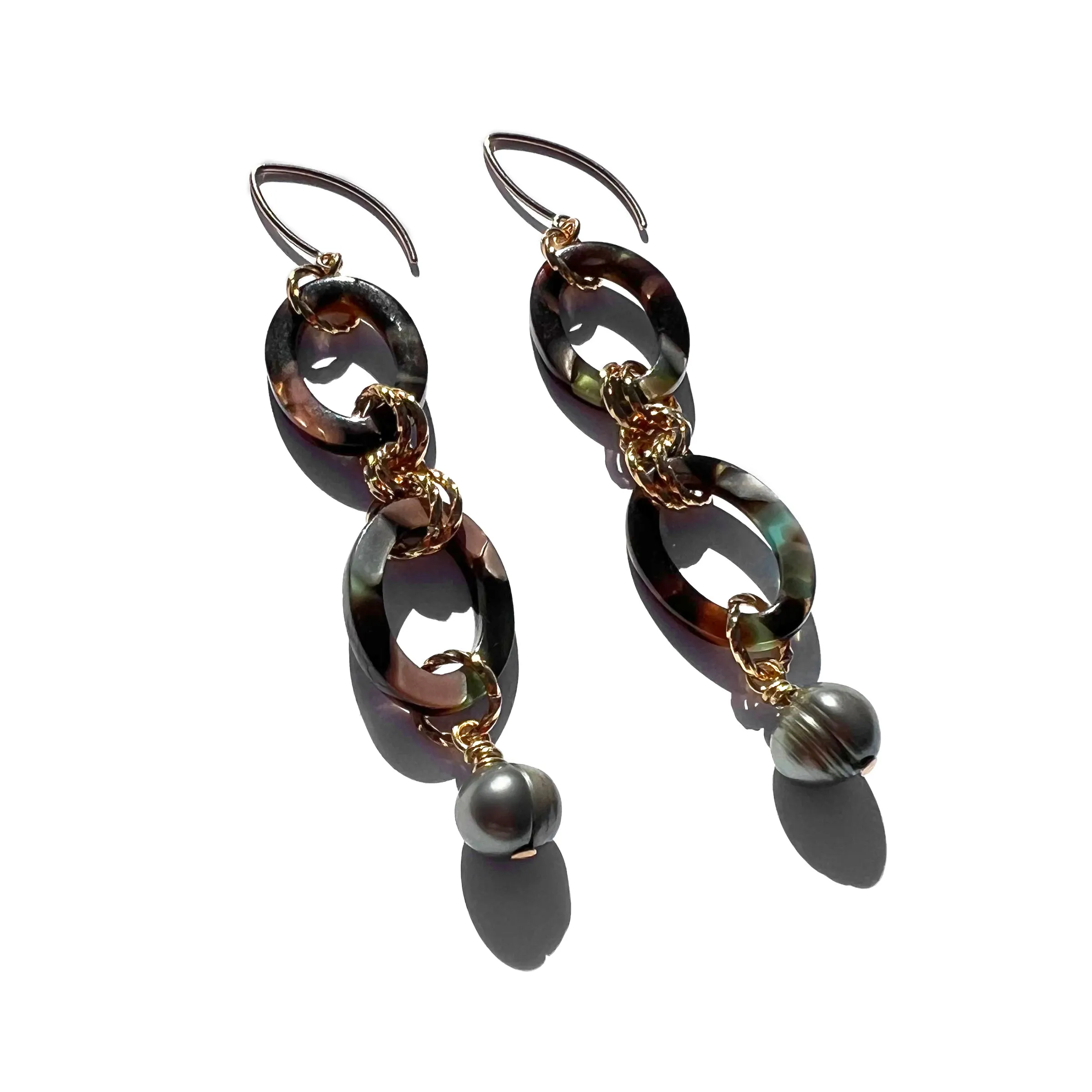 MPR x THE IMAGINARIUM: Sage Green Pearl and Tortoise Chain Earrings