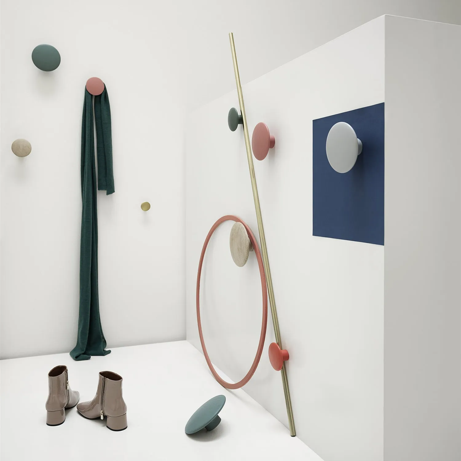 muuto | dots wood | dusty green