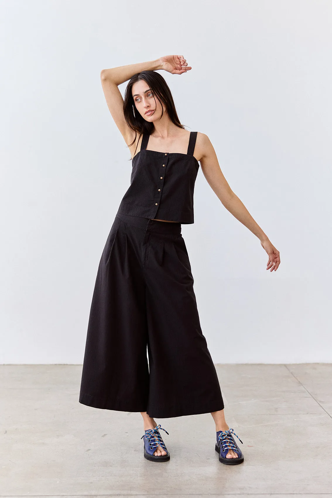 Pleated Wide-Leg Seersucker Cotton Trousers - Ónix