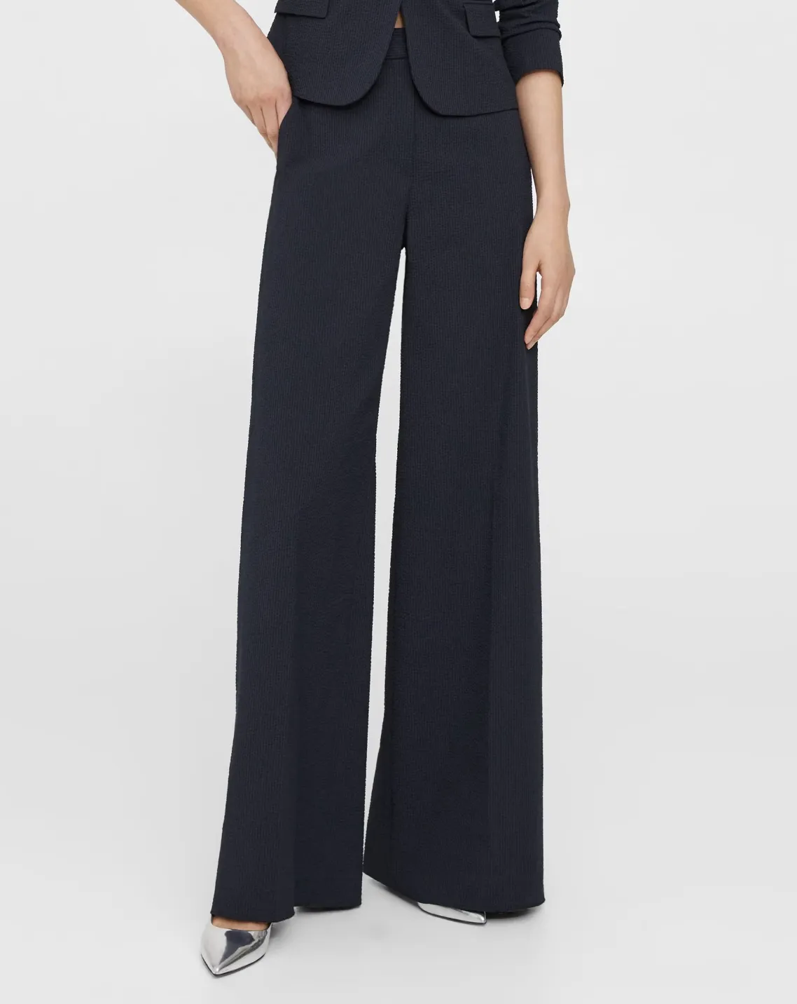 Seersucker High-Waist Wide-Leg Pant - Navy