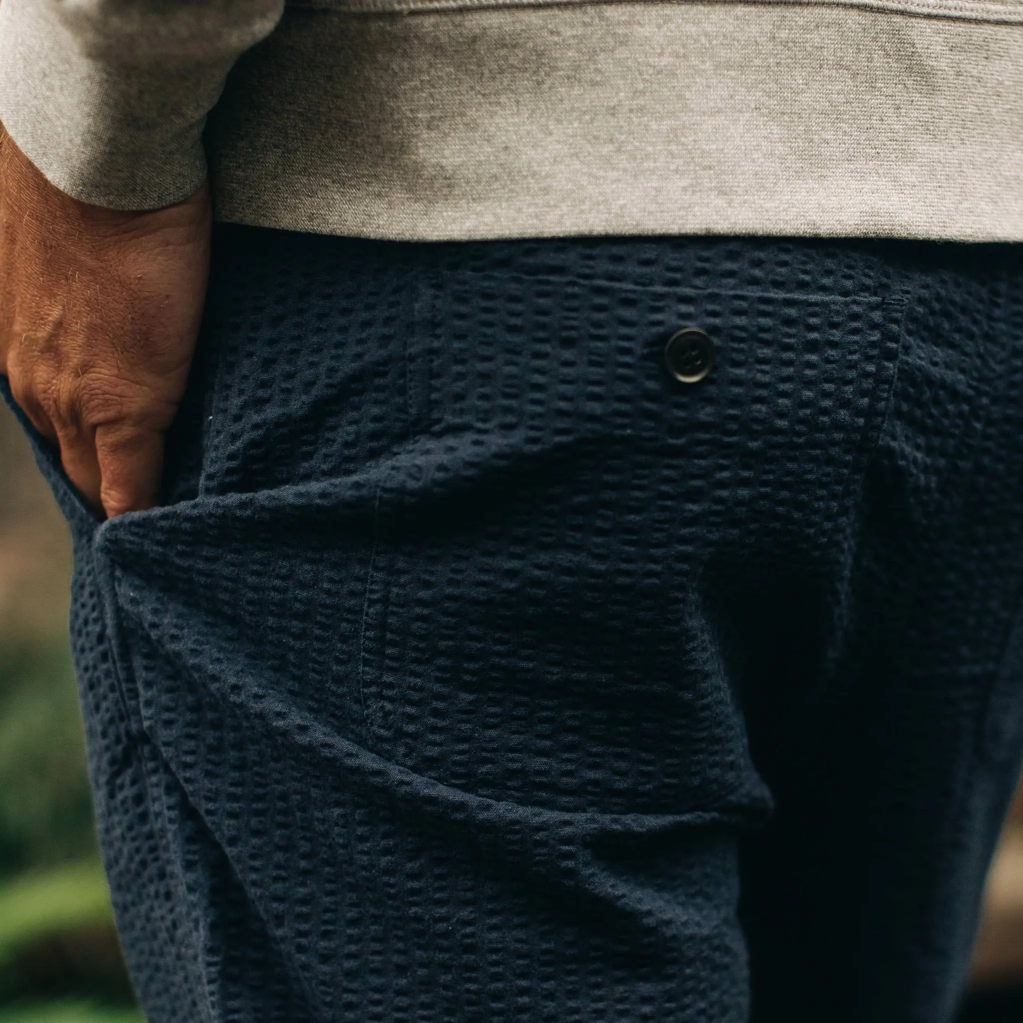 The Après Pant in Navy Seersucker