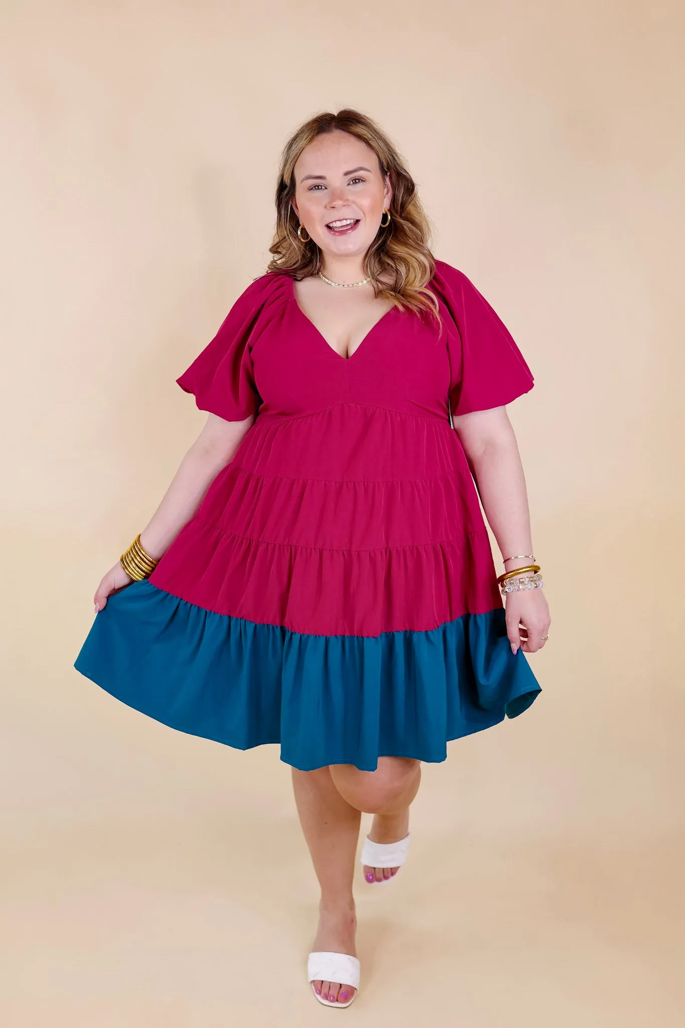 Trendy City Puff Sleeve Tiered Dress with Teal Hemline in Magenta