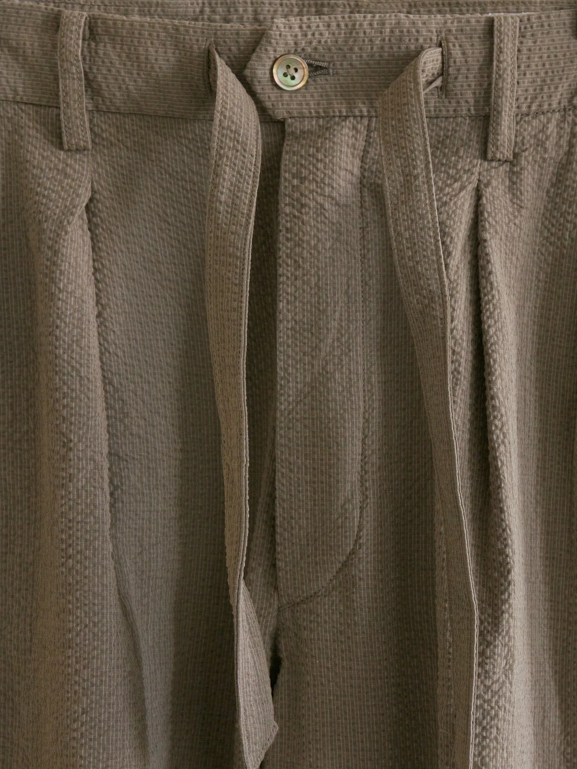 Two Pleats Travel Trousers - Beige x Gray