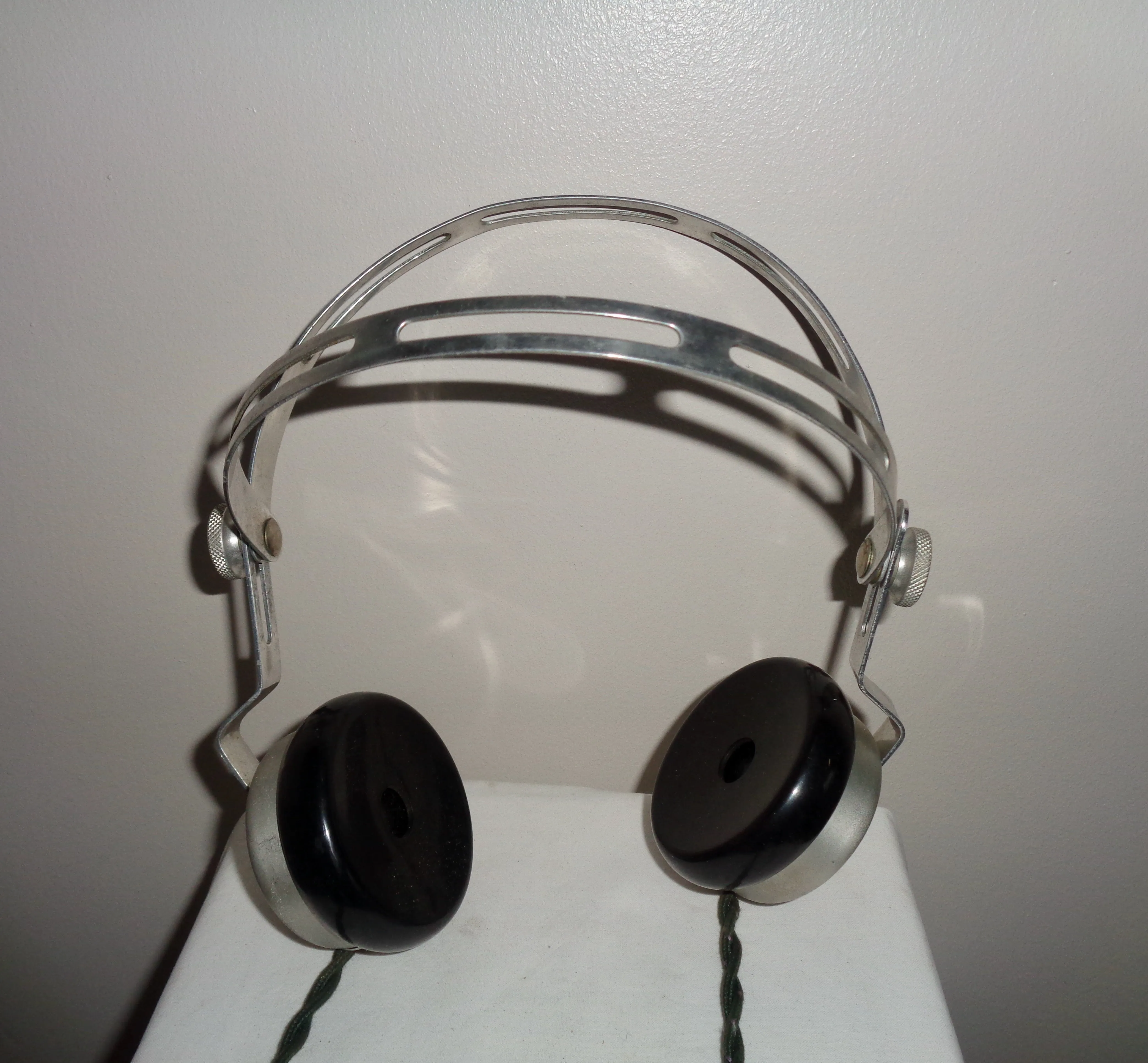 Vintage Boxed Ericsson 2000 Ohm Headphones Made From Aluminium And Bakelite