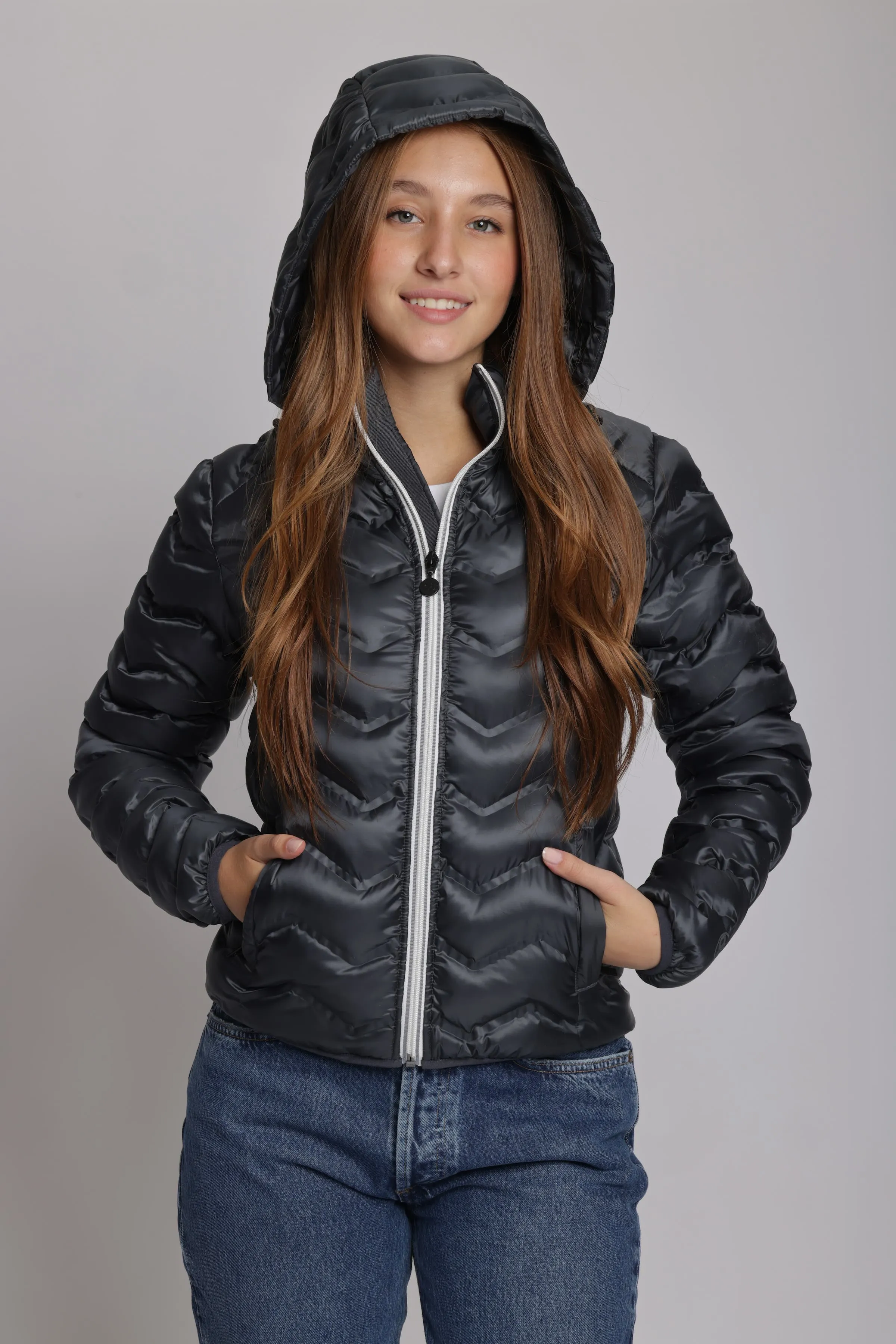 Women's packable puffer jacket in anthracite