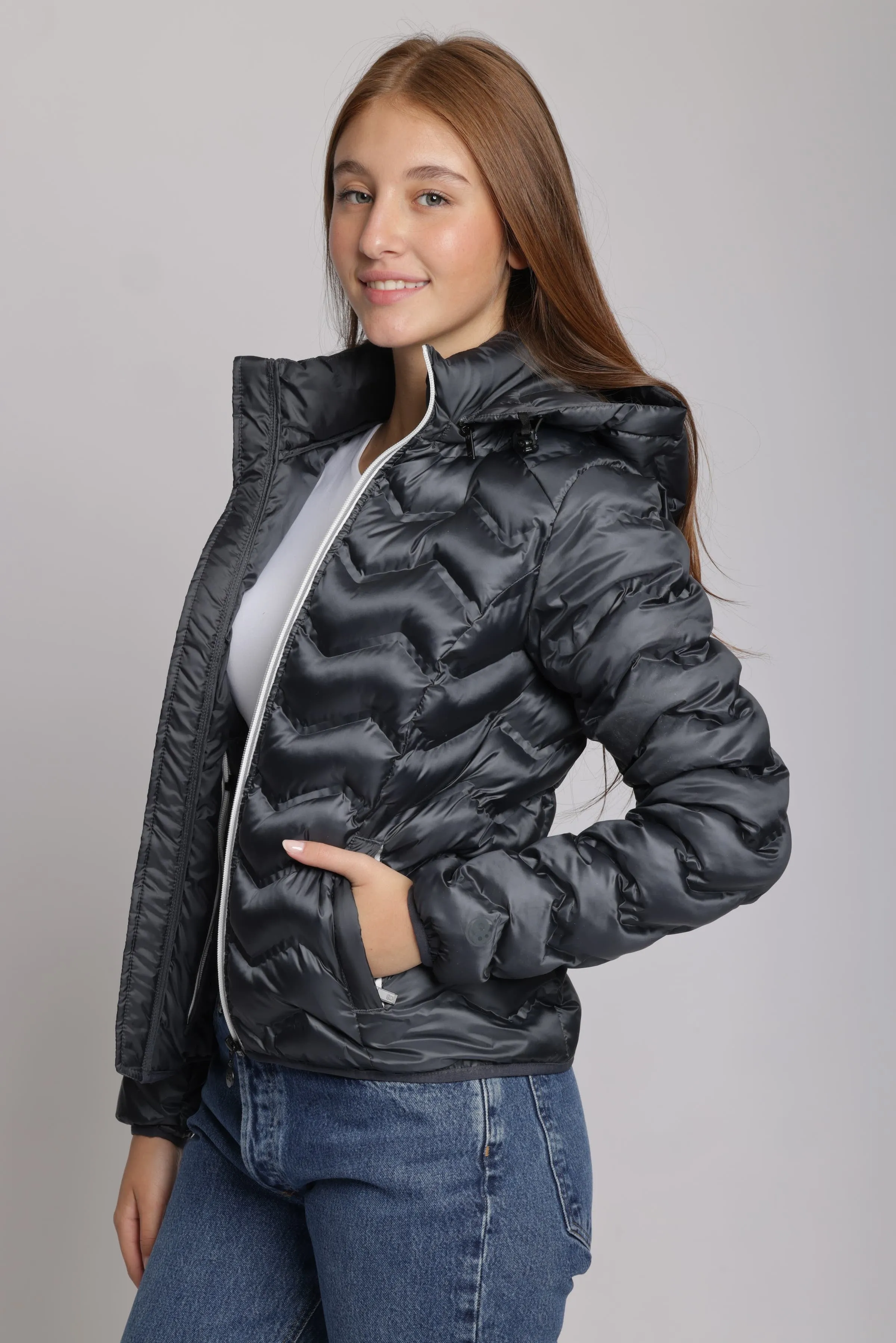 Women's packable puffer jacket in anthracite